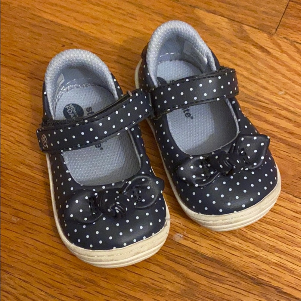 Navy & White Polka Dot Mary Jane 🤍